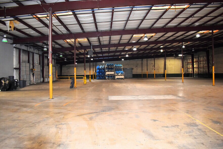 More Photos Of 50-100 Fowler St, Montgomery Warehouse For Lease