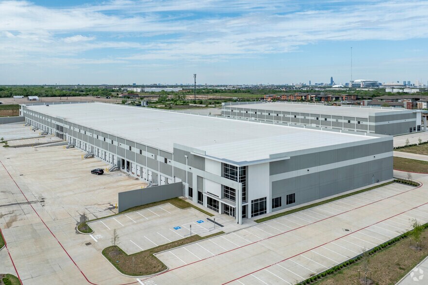 More Photos Of 2304 Reed Rd, Houston Distribution For Lease