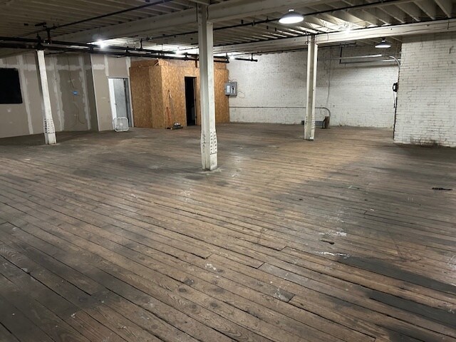 More Photos Of 122 Templeton Way, Kittanning Warehouse For Sale