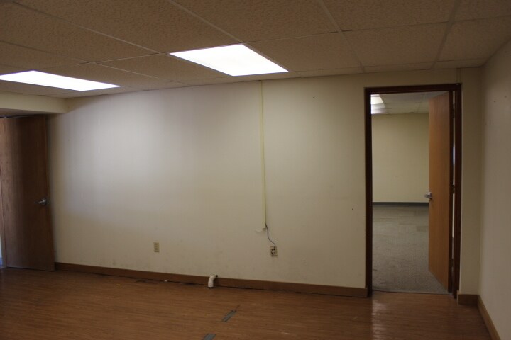 More Photos Of 1105 4th St SE, Hampton Land For Sale