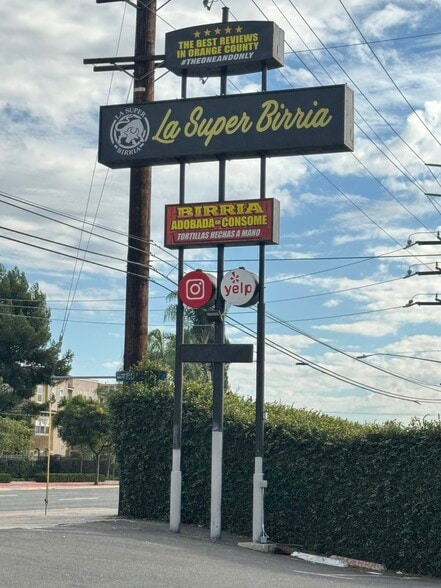 More Photos Of 11241 Beach Blvd, Stanton General Retail For Lease