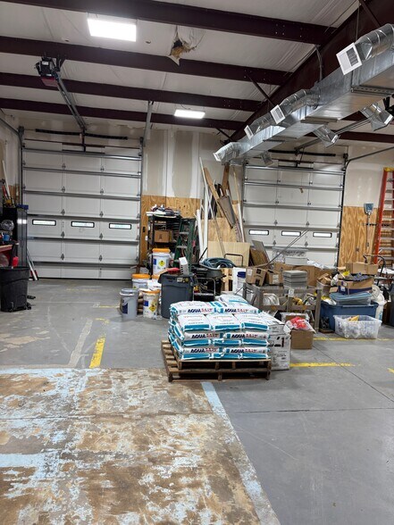 More Photos Of 6420 Amsterdam Way, Wilmington Warehouse For Sale
