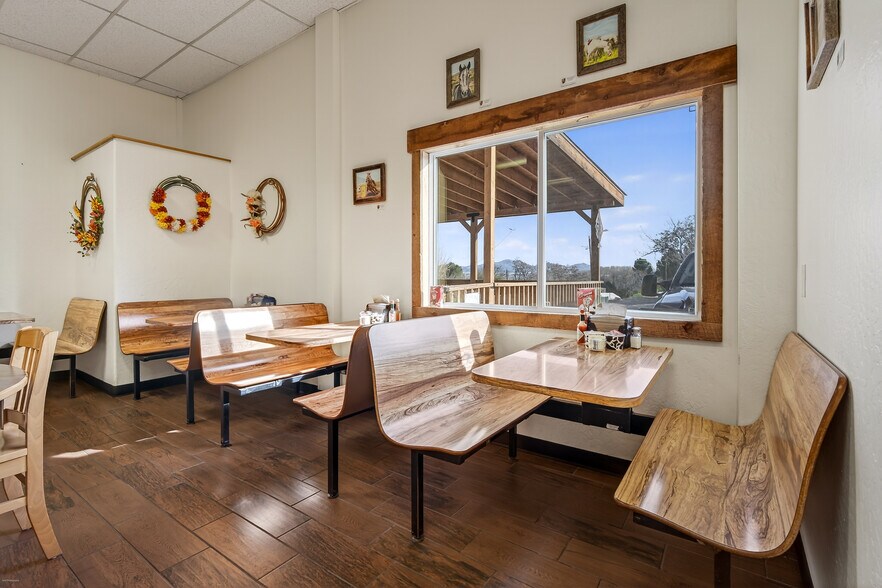 More Photos Of 545 S Main St, Camp Verde Storefront For Sale