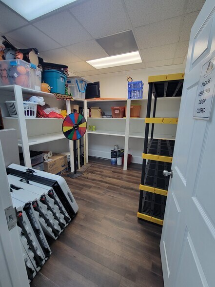 More Photos Of 115 Sycamore Dr, Athens Office For Sale