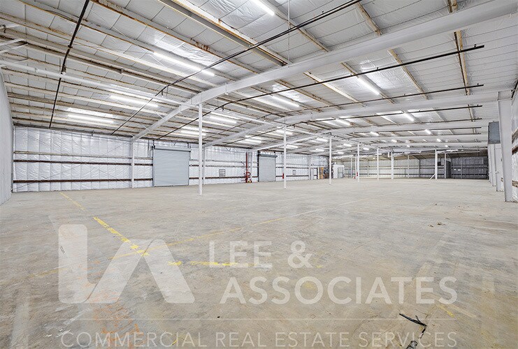 More Photos Of 841 Drive Buick Ave, Orlando Warehouse For Lease