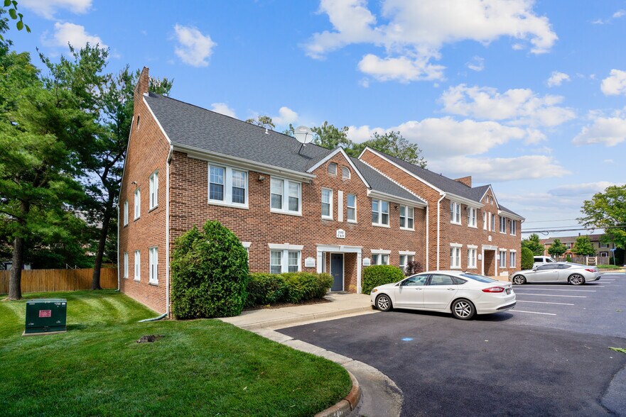 More Photos Of 2102 Gallows Rd, Vienna Medical For Lease