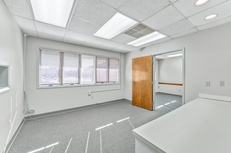 More Photos Of 2110 Hartford Rd, Hampton Medical For Lease