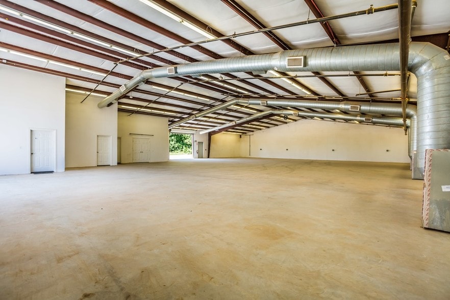 More Photos Of 28925 Nichols Sawmill Rd, Magnolia Warehouse For Sale