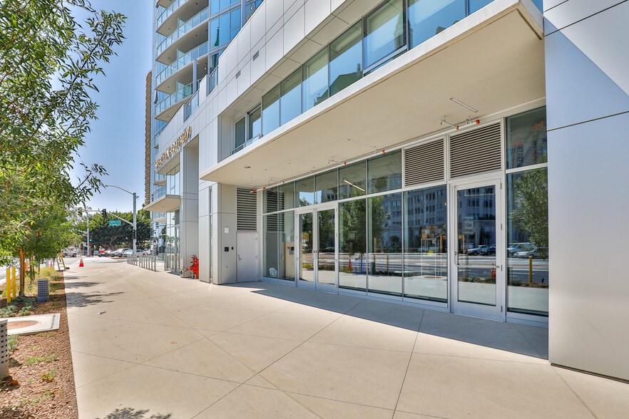 More Photos Of 777 E Ocean Blvd, Long Beach Apartments For Lease