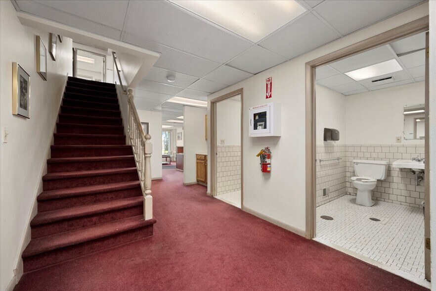 More Photos Of 1660 Champlin Ave, Utica Office Residential For Sale