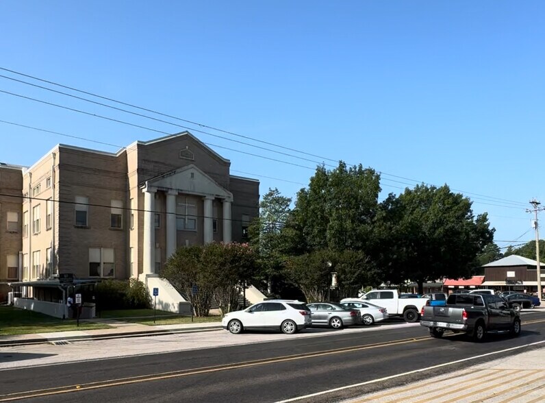 More Photos Of FM 1514, Coldspring Storefront Retail Office For Sale