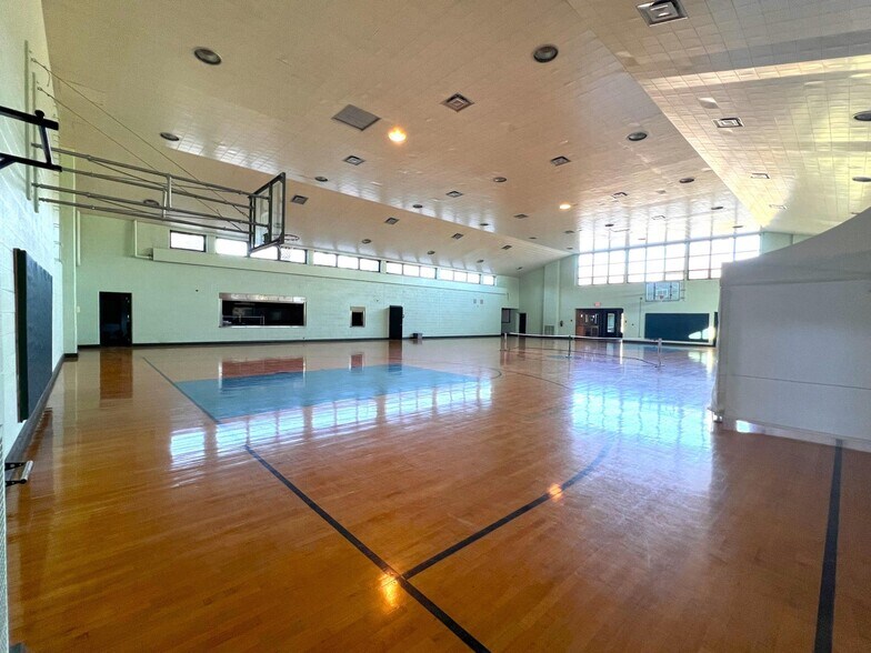 More Photos Of 610 Cuyler St, Cheboygan Lodge Meeting Hall For Lease