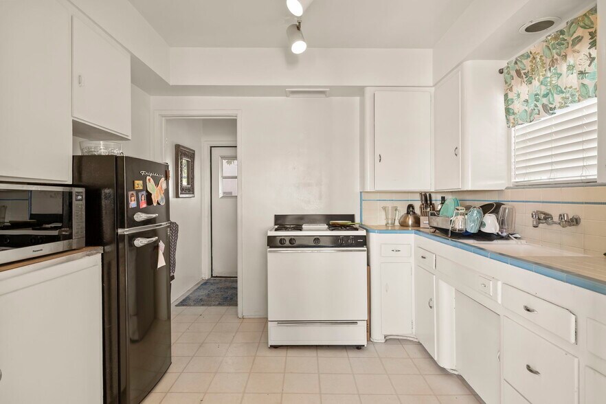 More Photos Of 3025 Ocean Dr, Oxnard Apartments For Sale