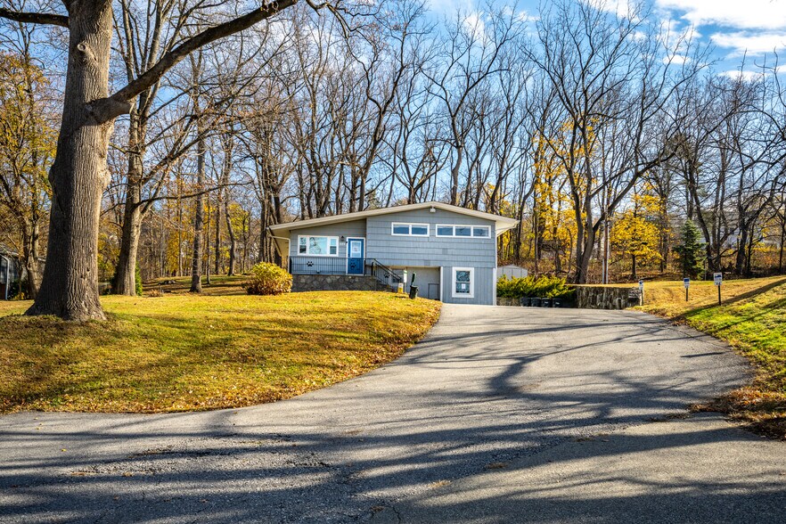 Primary Photo Of 320 N Highland Ave, Ossining Office For Sale