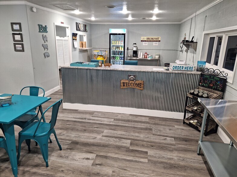 More Photos Of 31993 US-70 Hwy, Bruceton General Retail For Sale