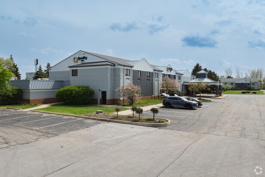 More Photos Of 10621 Fremont Pike, Perrysburg Hotel For Sale