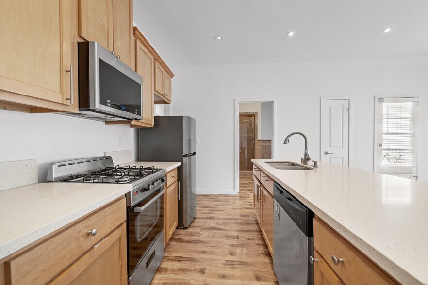 More Photos Of 744 Ridgeley Dr, Los Angeles Apartments For Sale