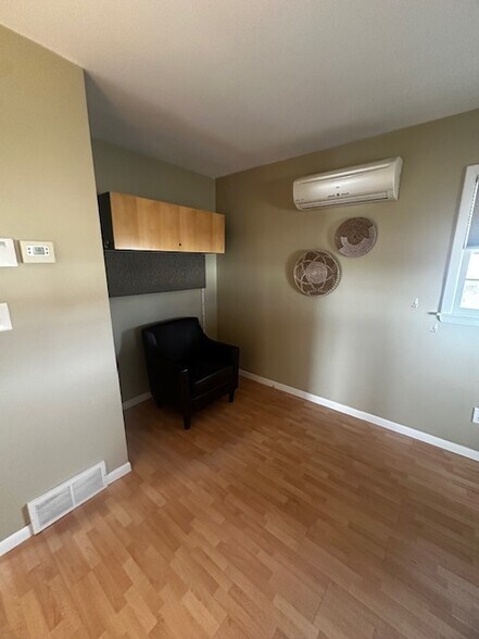 More Photos Of 3049 S Service Dr, Red Wing Loft Creative Space For Lease