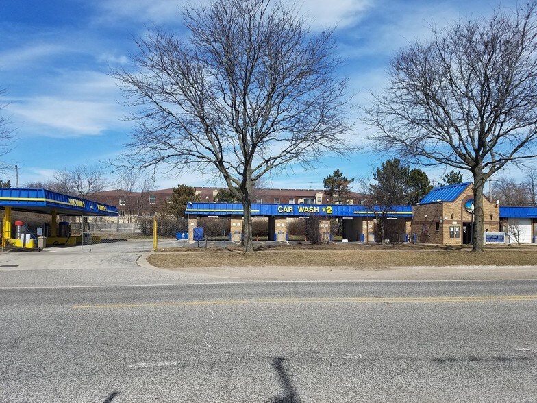 More Photos Of 800 N River Rd, Mount Prospect Specialty For Sale