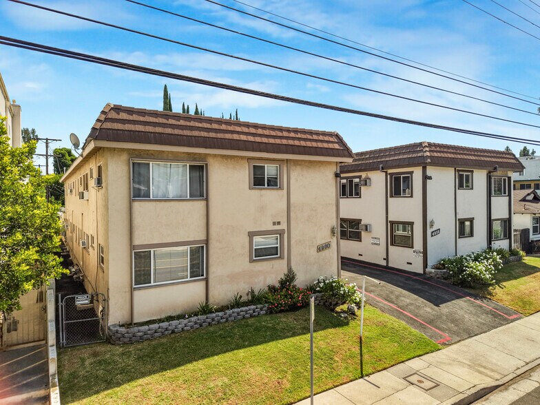 More Photos Of 4956-4960 Kester Ave, Sherman Oaks Apartments For Sale