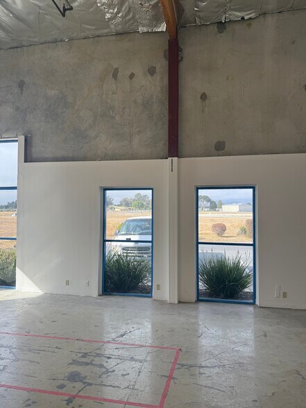 More Photos Of 1514-1518 Moffett St, Salinas Manufacturing For Lease