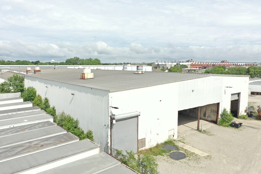 More Photos Of 2331 S 30th St, Lafayette Manufacturing For Sale