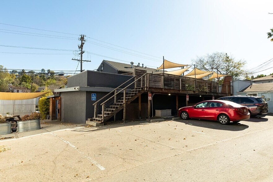 More Photos Of 3361-3365 Barham Blvd, Los Angeles Loft Creative Space For Lease