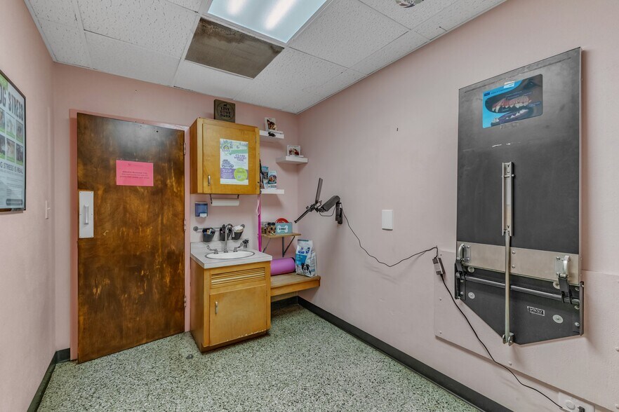 More Photos Of 141 E Main St, Youngsville Medical For Sale