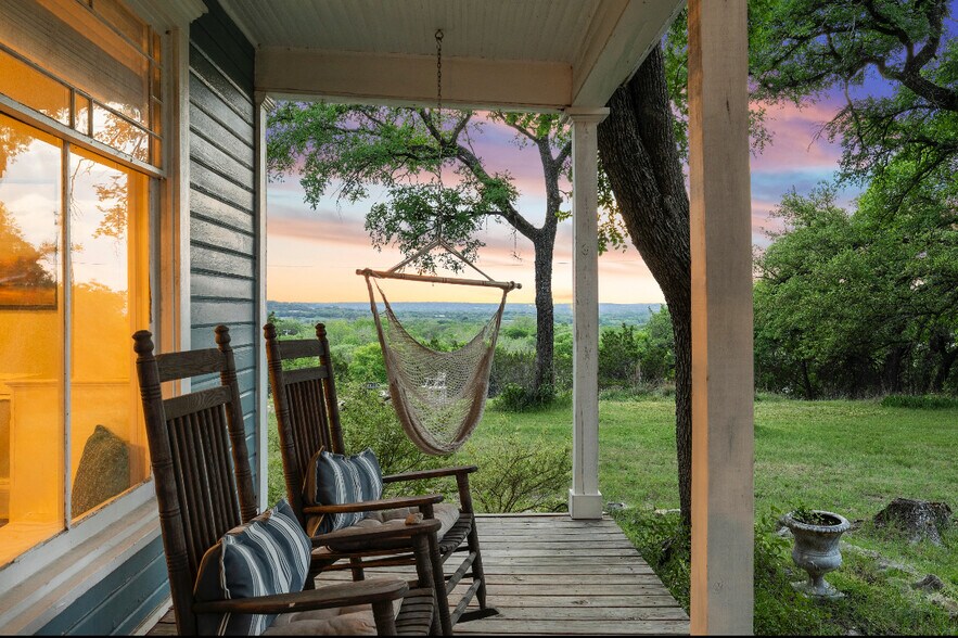 More Photos Of 301 Avenue I, Valley Mills Specialty For Sale