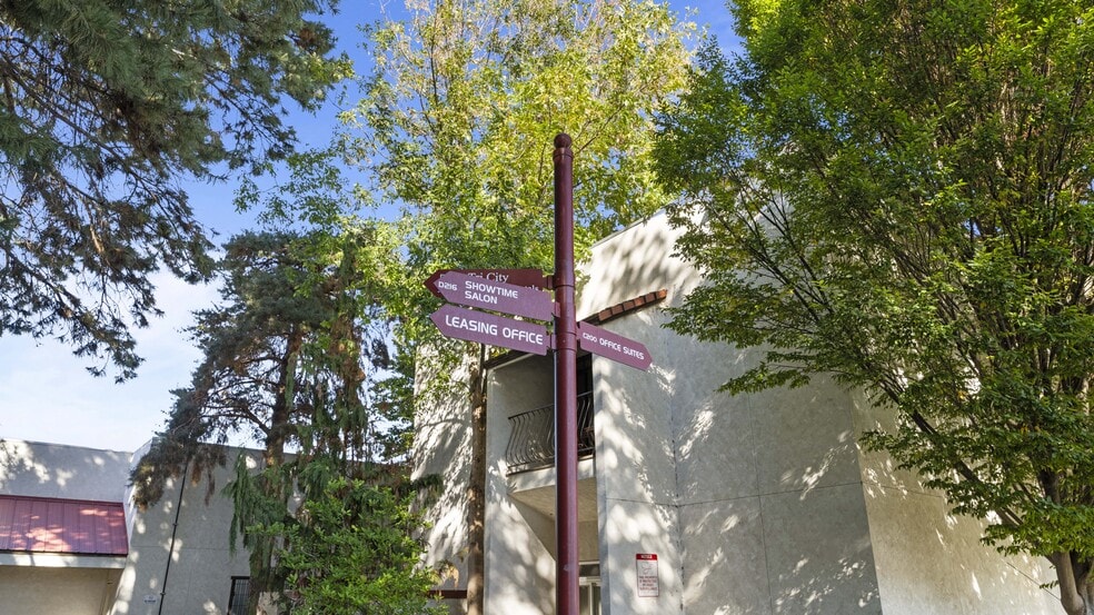 More Photos Of 3311 W Clearwater Ave, Kennewick Office For Sale