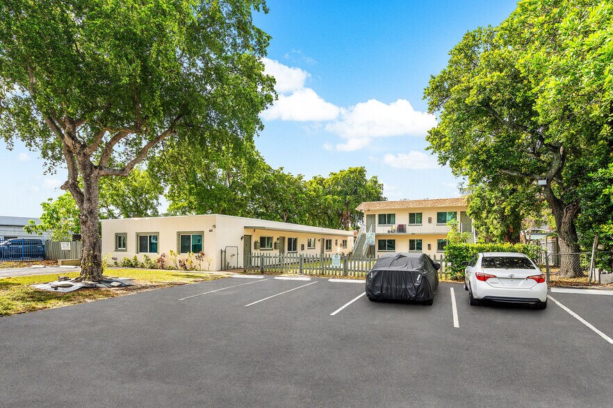 Primary Photo Of 620 SW 7th St, Pompano Beach Apartments For Sale