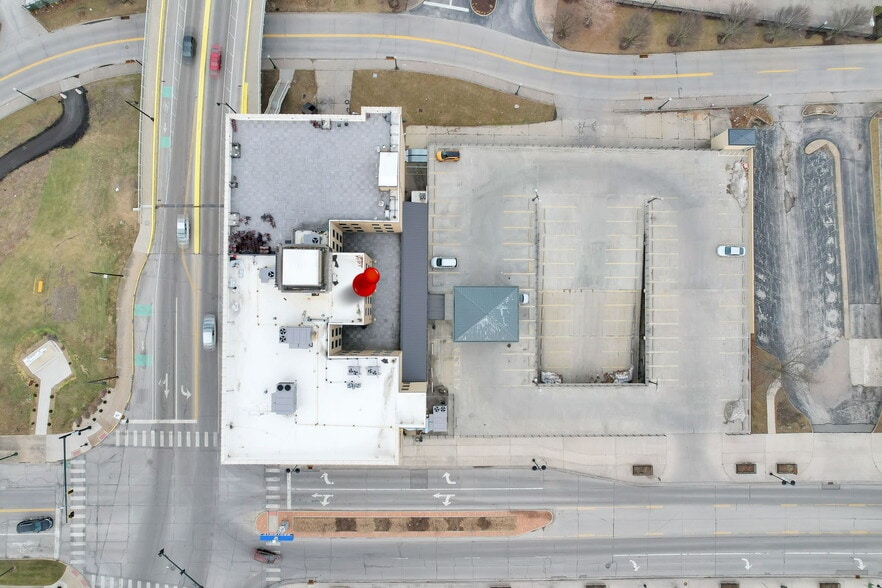 More Photos Of 301 Broadway, Lorain Hotel For Sale