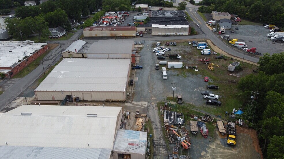 More Photos Of 709 Curtis St, Monroe Manufacturing For Lease