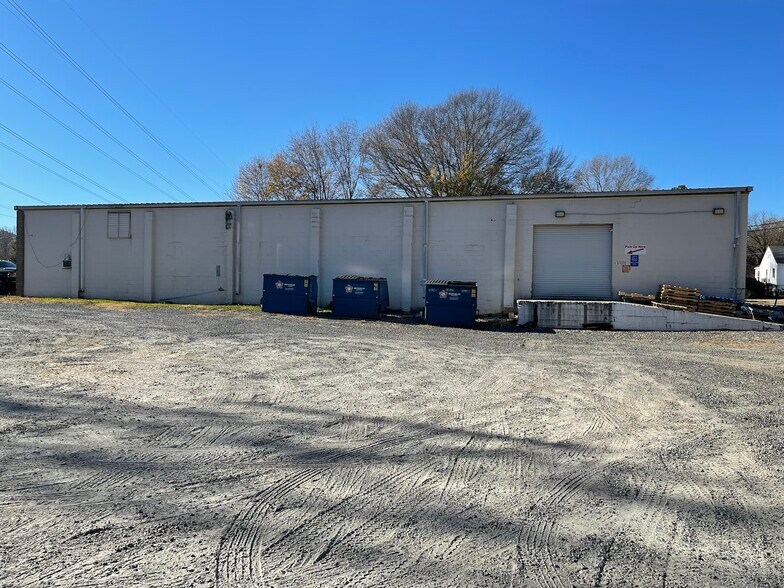 More Photos Of 304-306 E Jenkins St, Dallas Manufacturing For Sale