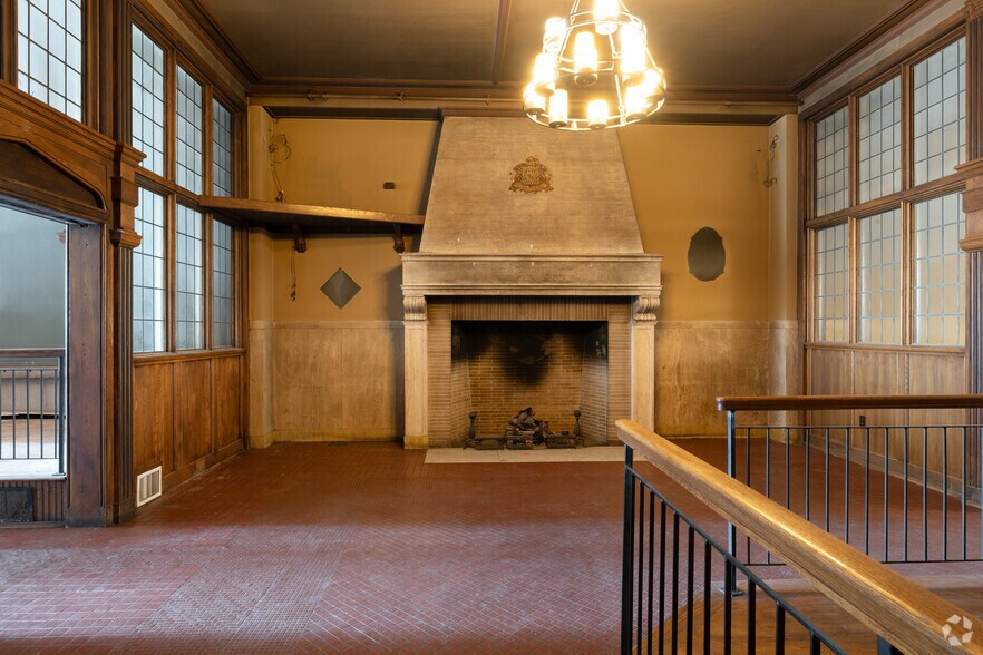 More Photos Of 391 Washington St, Buffalo Hotel For Lease