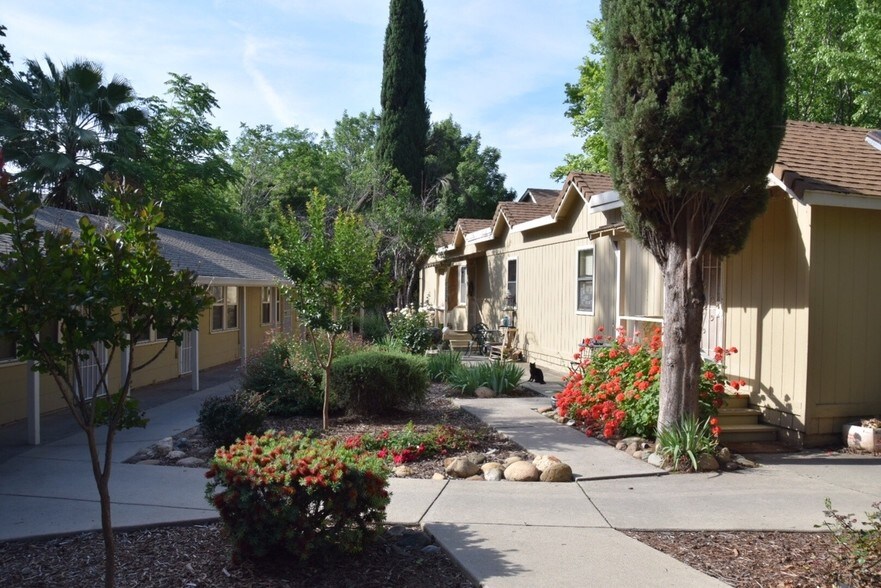 Primary Photo Of 2115-2135 Waldon St, Redding Apartments For Sale