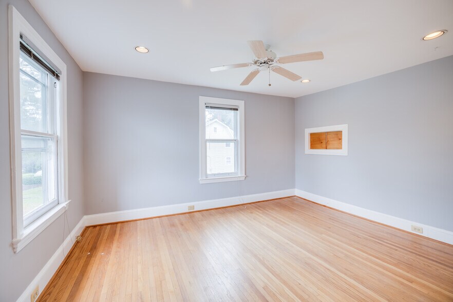 More Photos Of 913 Olney Sandy Spring Rd, Sandy Spring Office Residential For Sale