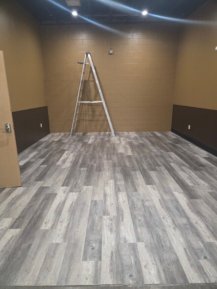 More Photos Of 21900 SW Alexander Ln, Sherwood Office For Lease