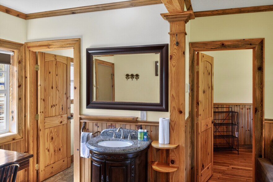 More Photos Of 1258 Highway 141, White Salmon Hospitality For Sale