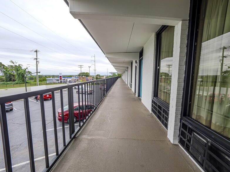 More Photos Of 200 S Broad St, Winston-Salem Hotel For Sale