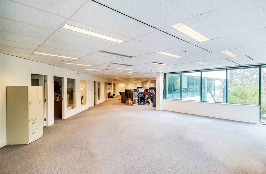 More Photos Of 1750 75th Av W, Vancouver Office For Lease