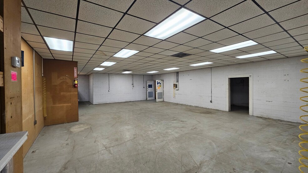 More Photos Of 2437 Clay Rd, Austell Light Manufacturing For Lease