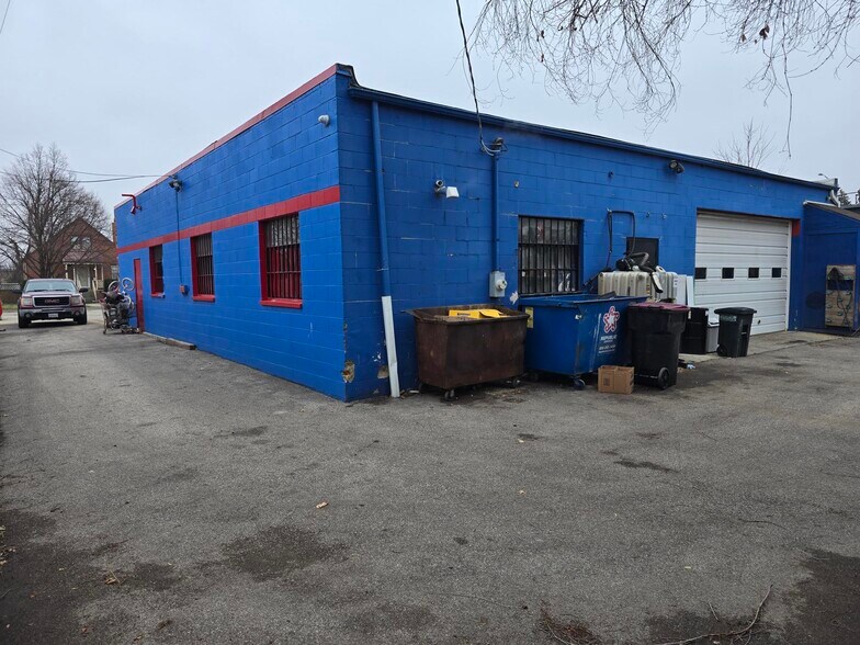 More Photos Of 1580 S Cora St, Des Plaines Warehouse For Sale