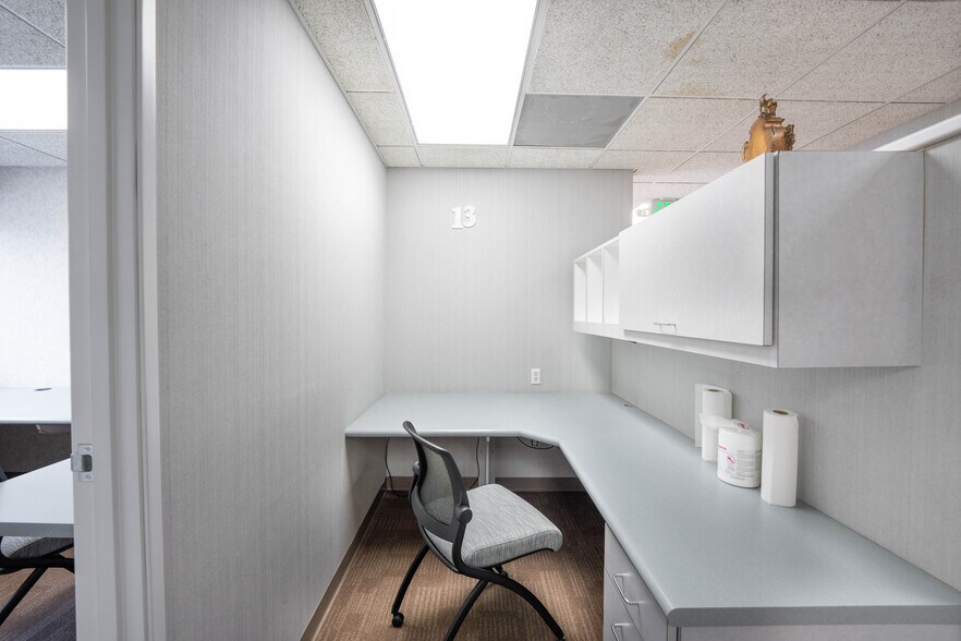 More Photos Of 5995-5997 Brockton Ave, Riverside Medical For Sale