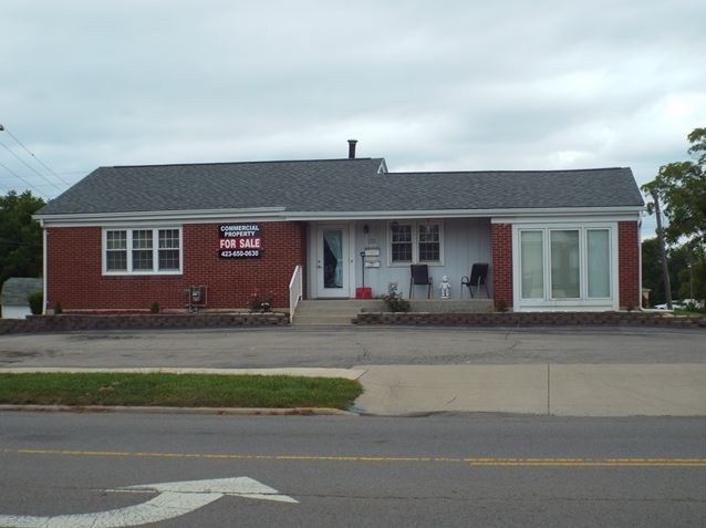 More Photos Of 1111 N Main St, Bellefontaine Office For Sale