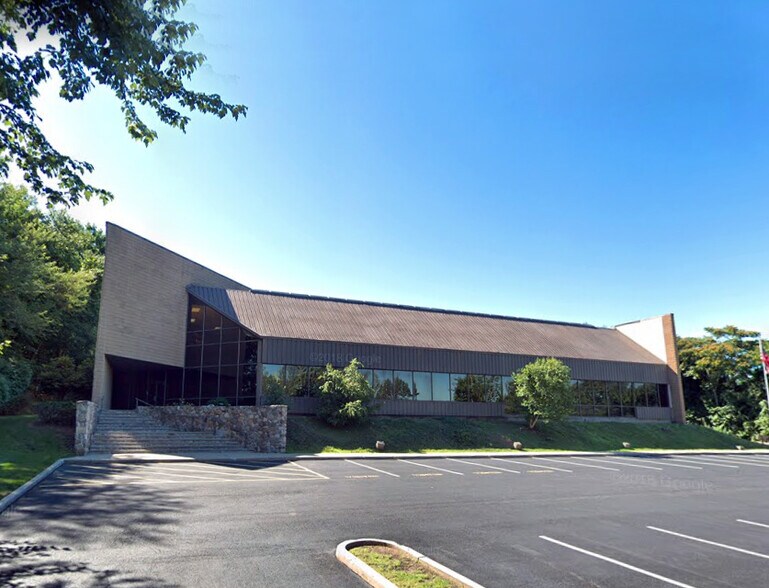 More Photos Of 500 Corporate Dr, Mahwah Flex For Sale