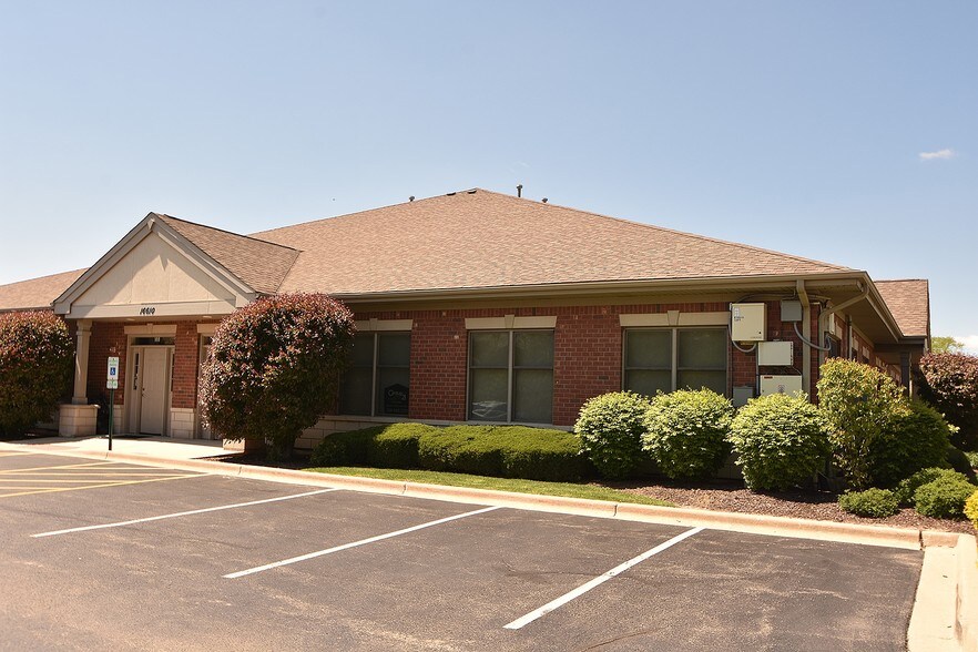 More Photos Of 16610 W 159th St, Lockport Medical For Sale