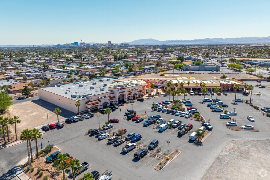 More Photos Of 2672 N Las Vegas Blvd, North Las Vegas Unknown For Lease