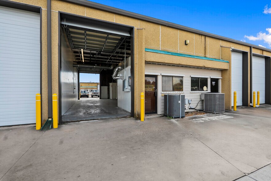 More Photos Of 1501 SE Decker Ave, Stuart Industrial For Sale