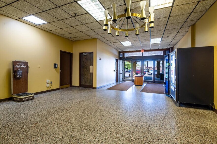 More Photos Of 1260 Monroe St NW, New Philadelphia Medical For Lease